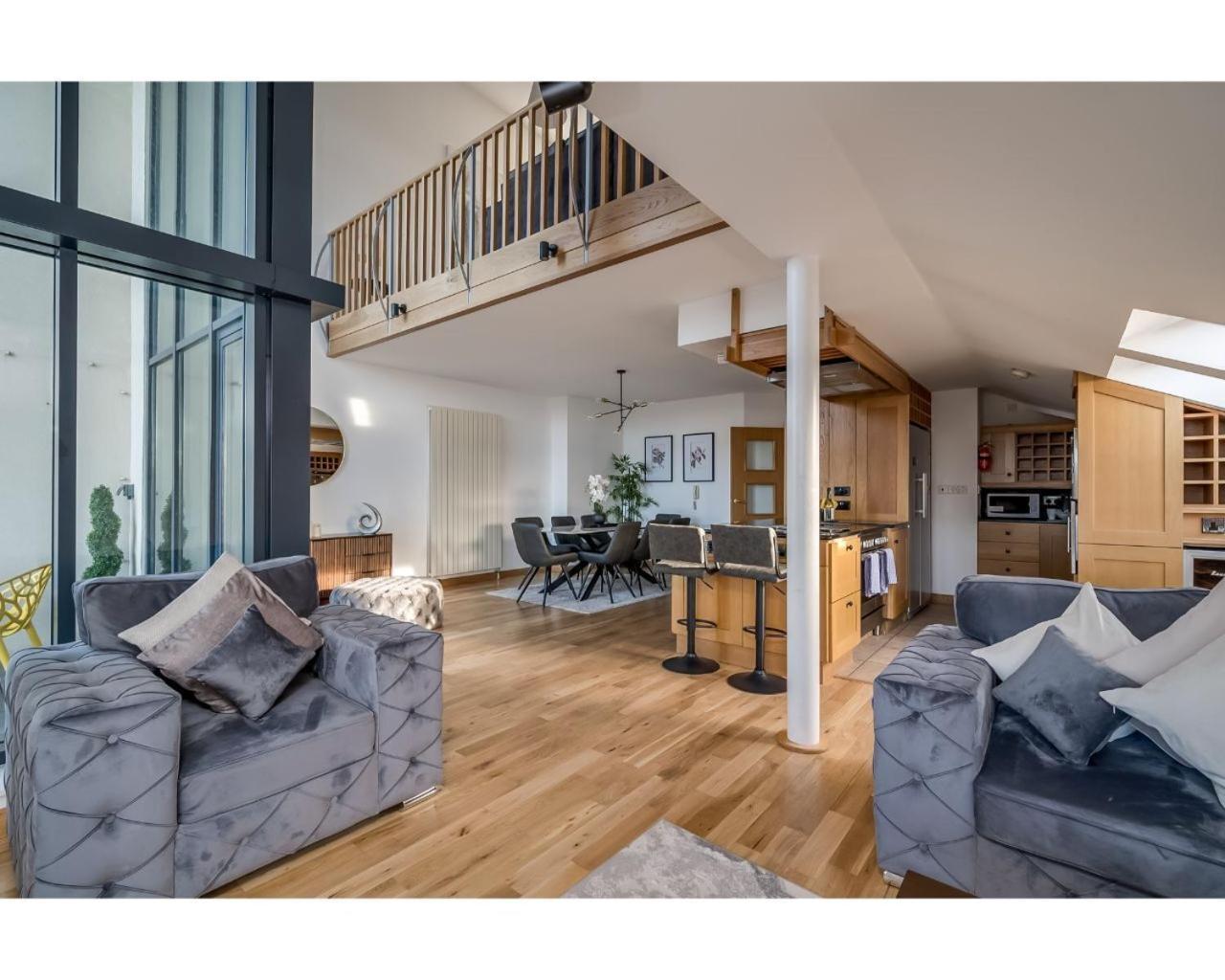 Pottinger's Quay Apartment *