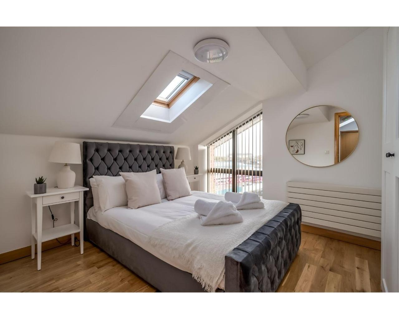 Pottinger's Quay Apartment *